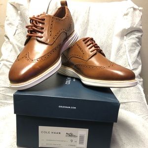 Cole Haan Men's GRANDEVOLUTON Shortwing Oxford 9M